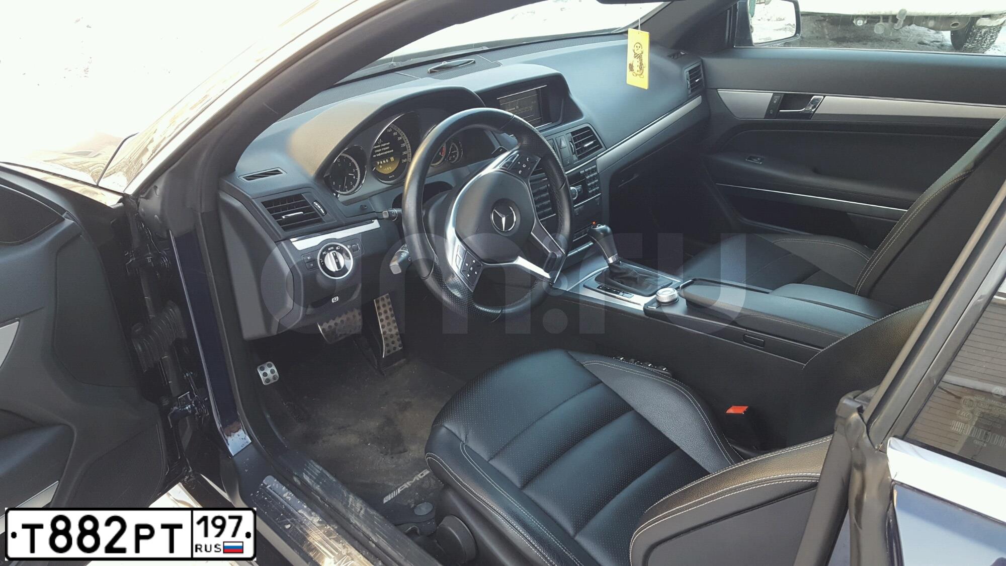 Фото автомобиля MERCEDES E-KLASSE, 2011 — госномер У554ВК797. Цвет: синий