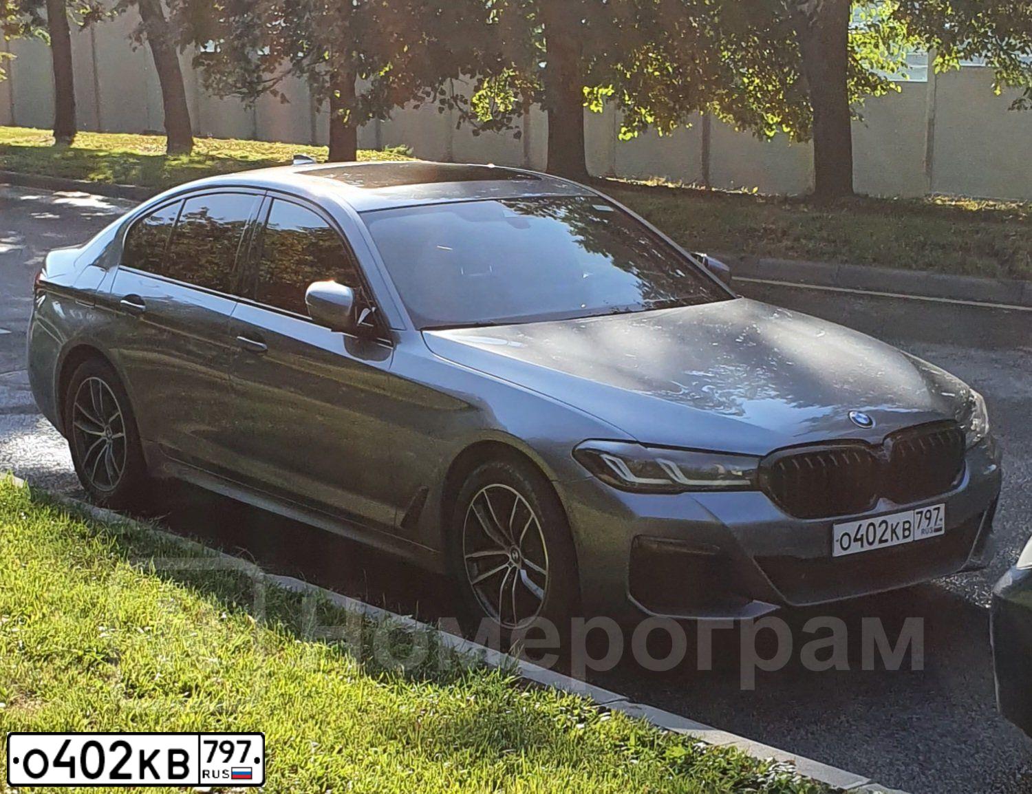 Фото автомобиля BMW 520D XDRIVE, 2021 — госномер О402КВ797. Цвет: ЧЕРНЫЙ