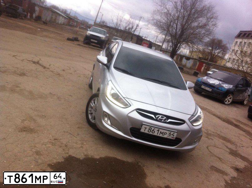 Фото автомобиля HYUNDAI SOLARIS, 2013 — госномер М722НА799. Цвет: Серебристый