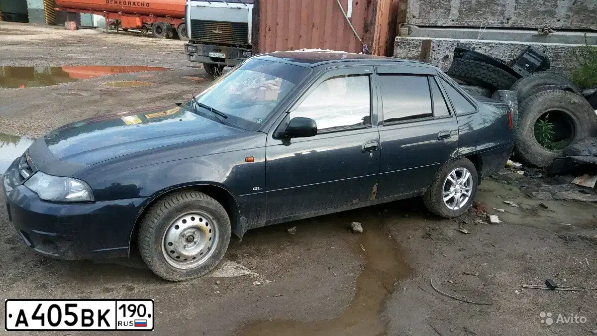 Фото автомобиля MITSUBISHI LANCER, 2005 — госномер А105ВК190. Цвет: СИНИЙ