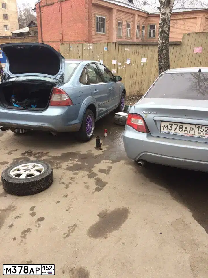 Фото автомобиля DAEWOO NEXIA, 2012 — госномер М378АР152. Цвет: СЕРО-ПЕРЛАМУТРОВЫЙ