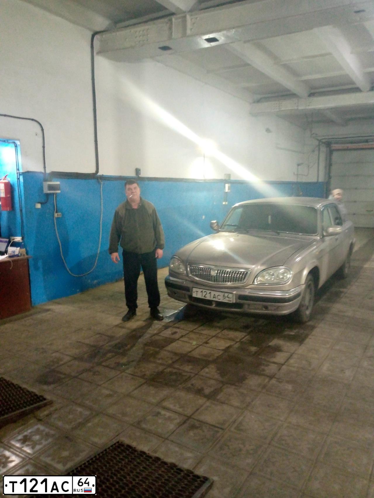 Фото автомобиля GAZ 3110 WOLGA, 2005 — госномер Т121АС64. Цвет: ЛАСВЕГАС