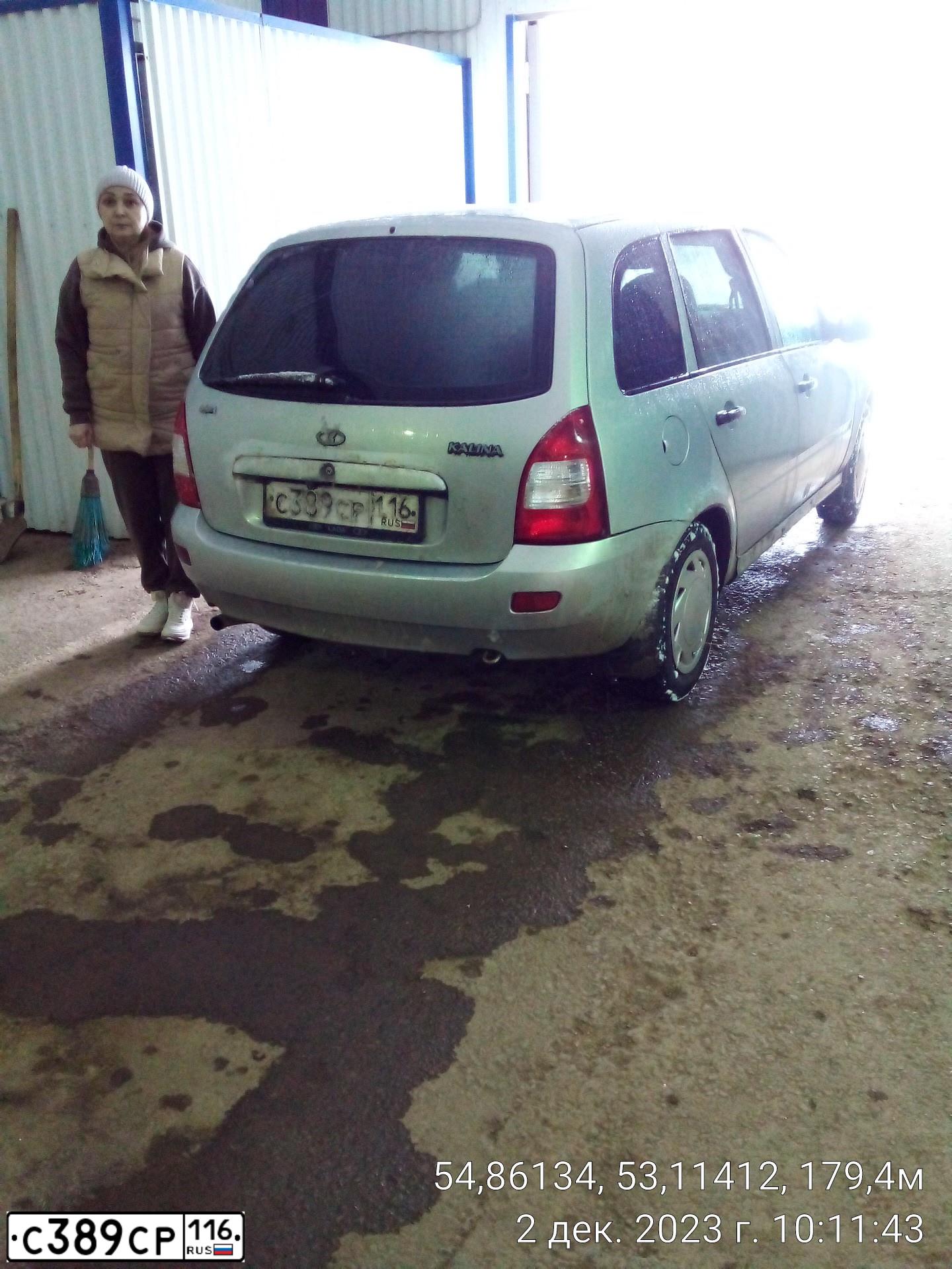 Фото автомобиля LADA 1117 KALINA, 2011 — госномер С389СР116. Цвет: Серебристый