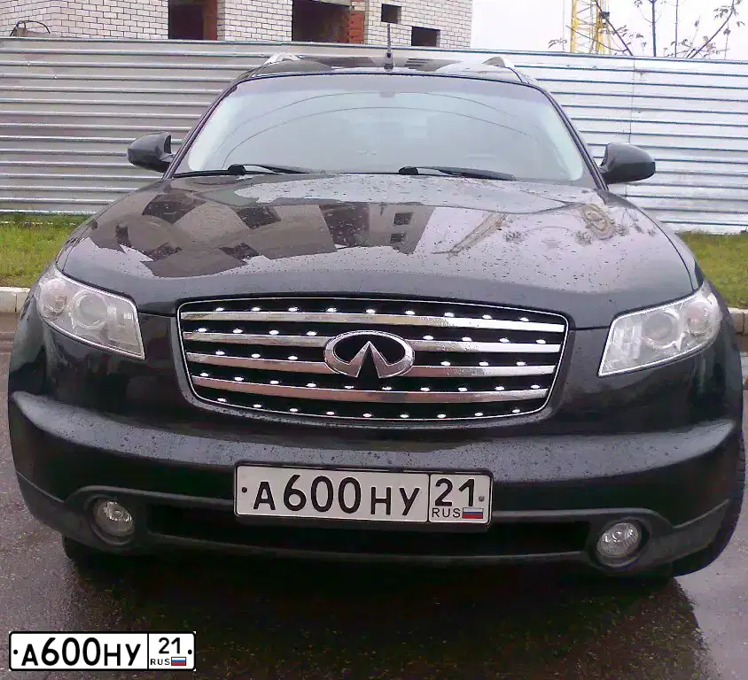 Фото автомобиля INFINITI QX70 /FX/, 2004 — госномер К009МУ21. Цвет: ЧЕРНЫЙ