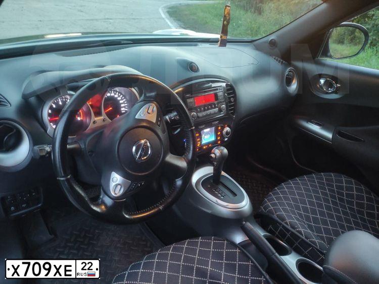 Фото автомобиля NISSAN JUKE, 2012 — госномер У143АМ154. Цвет: ТЕМНО СИНИЙ