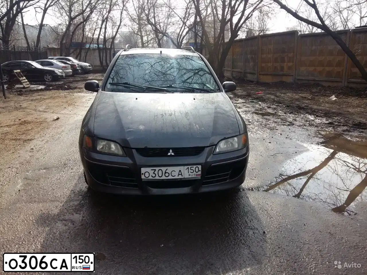 Фото автомобиля MITSUBISHI SPACE STAR, 2004 — госномер А705РТ147. Цвет: СЕРЫЙ