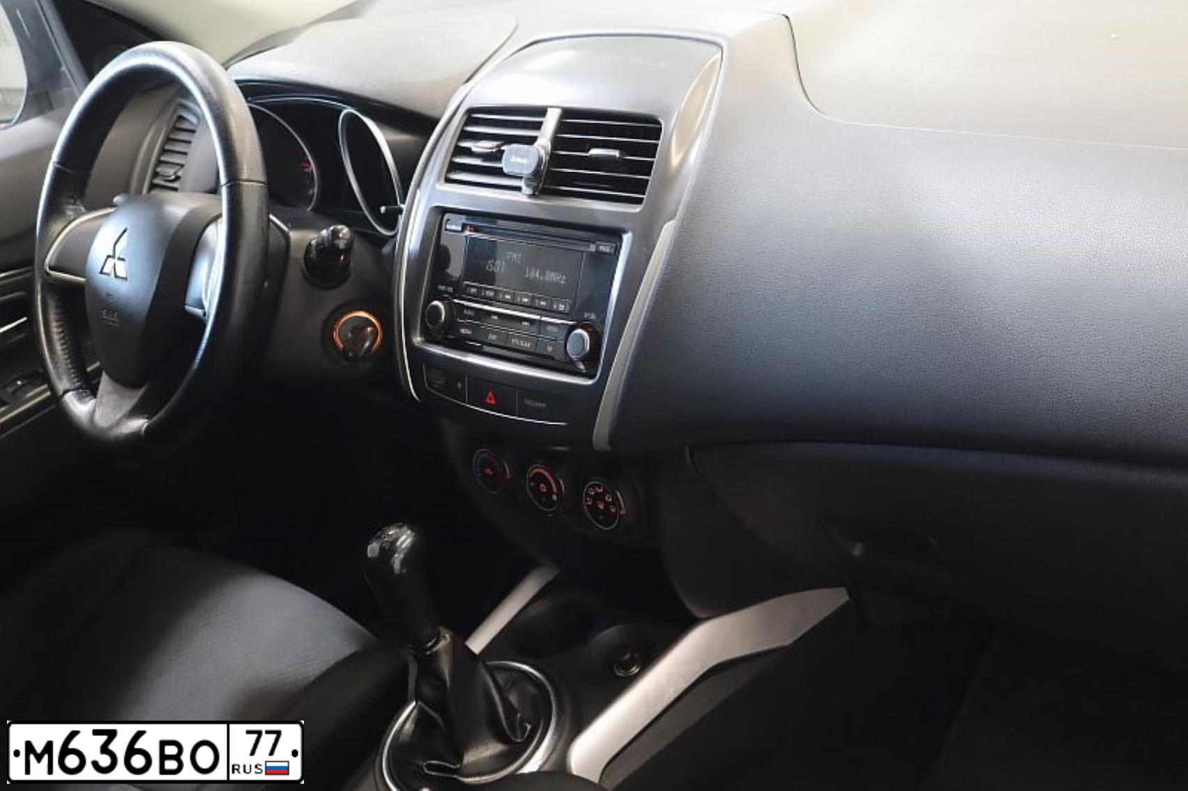 Фото автомобиля MITSUBISHI ASX, 2013 — госномер М636ВО77. Цвет: ЧЕРНЫЙ