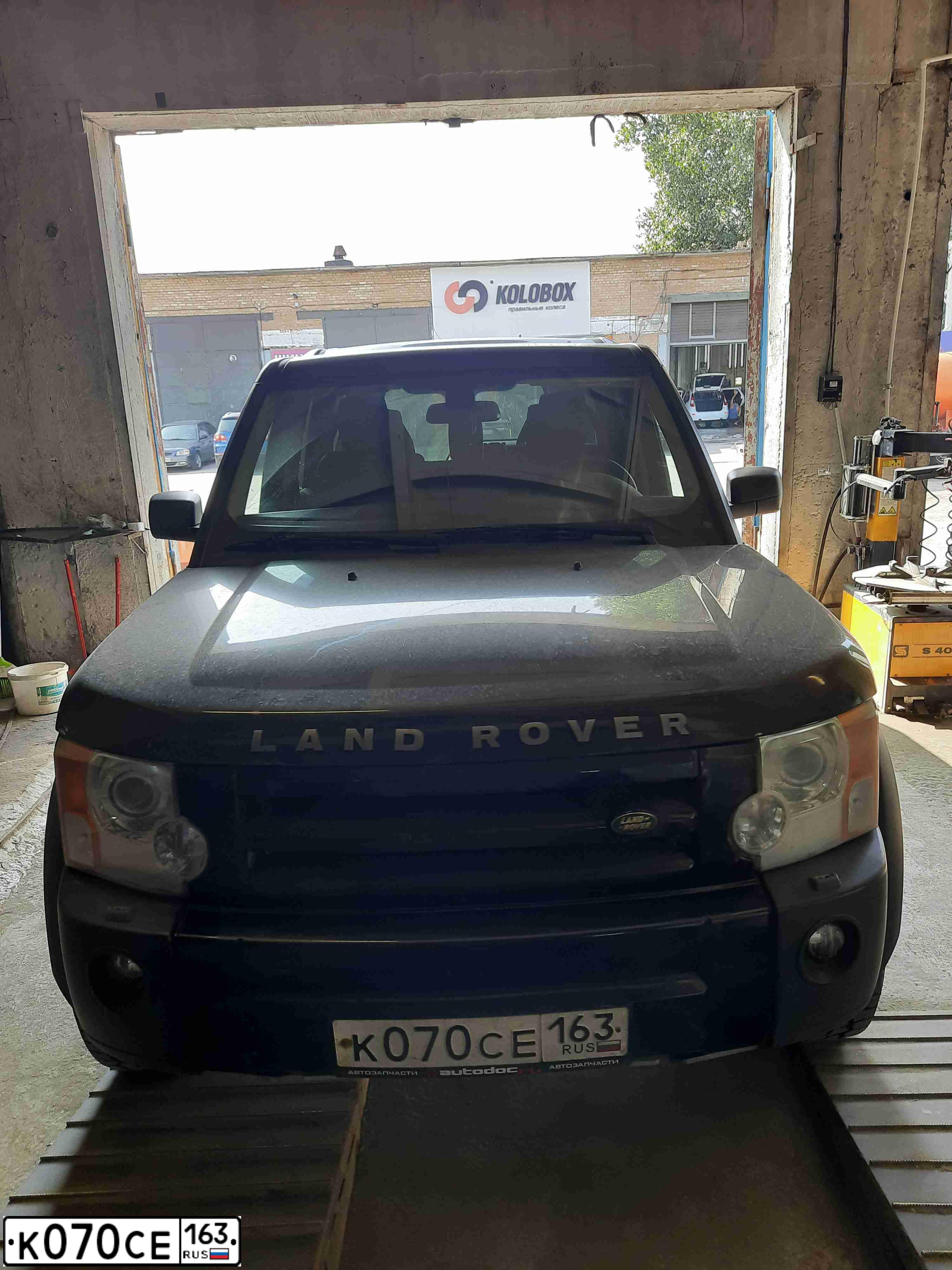 Фото автомобиля MITSUBISHI OUTLANDER, 2007 — госномер В224ТС763. Цвет: ЧЕРНЫЙ