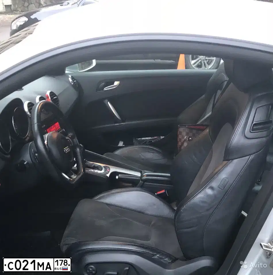 Фото автомобиля AUDI TT, 2006 — госномер У807ЕС790. Цвет: СЕРЕБРИСТЫЙ