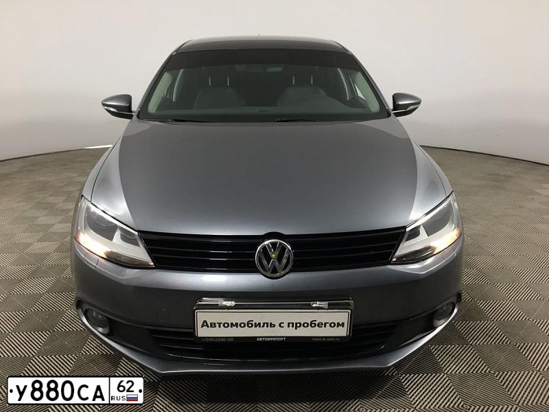 Фото автомобиля VOLKSWAGEN JETTA, 2014 — госномер У487УМ62. Цвет: ТЕМНО-СЕРЫЙ