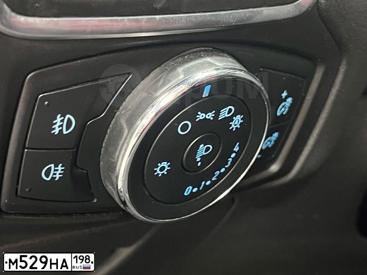 Фото автомобиля FORD FOCUS, 2013 — госномер Т756РТ196. Цвет: ЧЕРНЫЙ