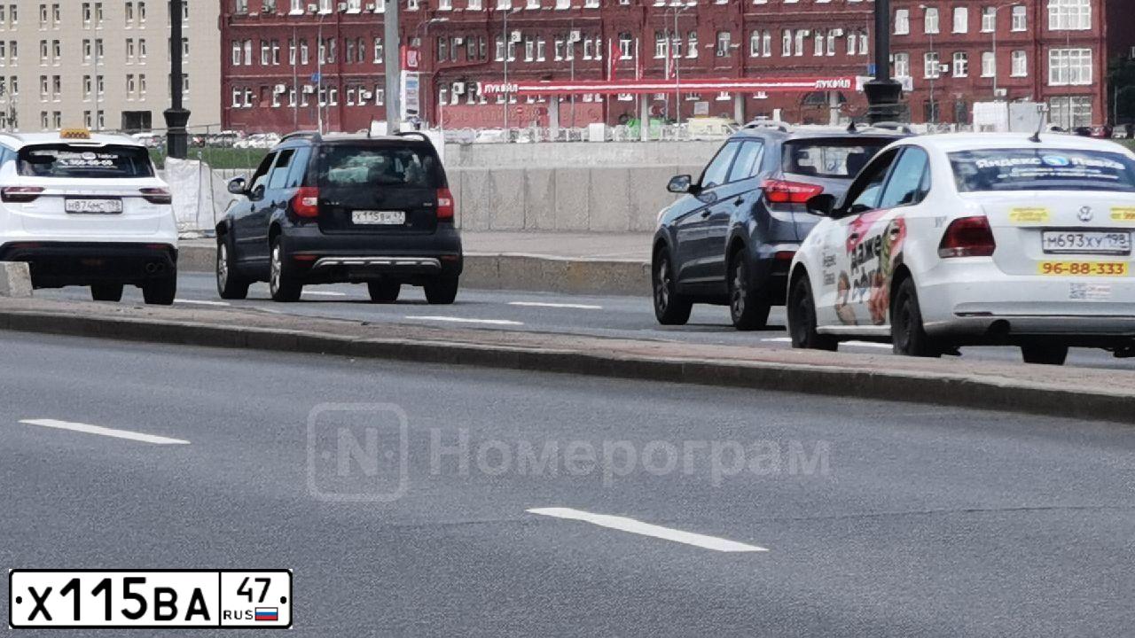 Фото автомобиля LADA 2112, 2001 — госномер К461МС53. Цвет: СЕРЕБРИСТО ЯРКО-СИНИЙ