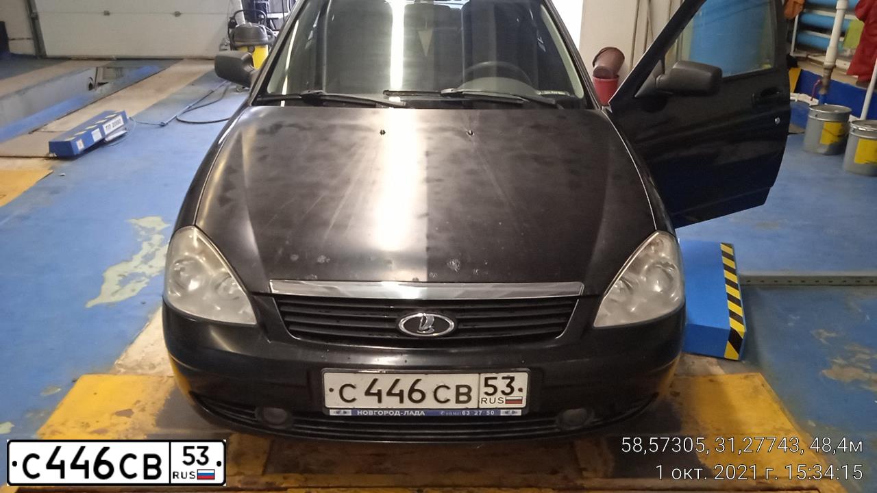 Фото автомобиля LADA 2172 PRIORA, 2010 — госномер С446СВ53. Цвет: ЧЕРНО-СИНИЙ