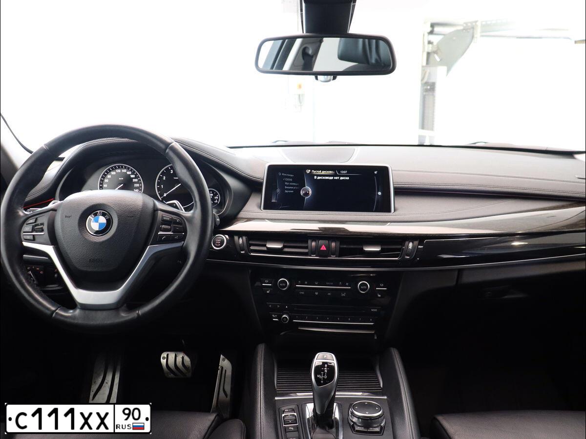 Фото автомобиля BMW X6, 2015 — госномер С111ХХ90. Цвет: Коричневый