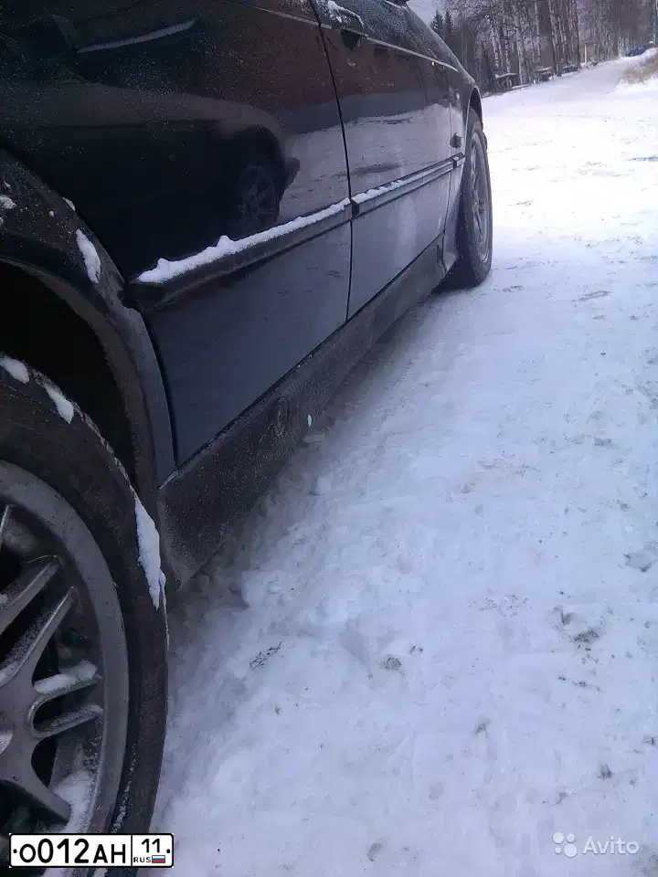 Фото автомобиля BMW SERIE 3, 1995 — госномер О012АН11. Цвет: ФИОЛЕТОВЫЙ