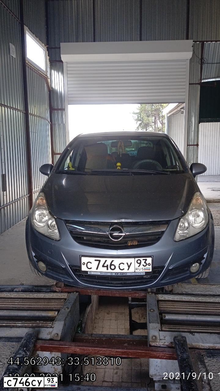 Фото автомобиля OPEL CORSA, 2007 — госномер В749ЕТ92. Цвет: СЕРЫЙ