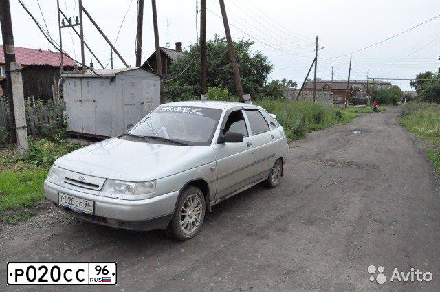 Фото автомобиля LADA 2112, 2003 — госномер Р020СС96. Цвет: СЕРЕБРИСТЫЙ