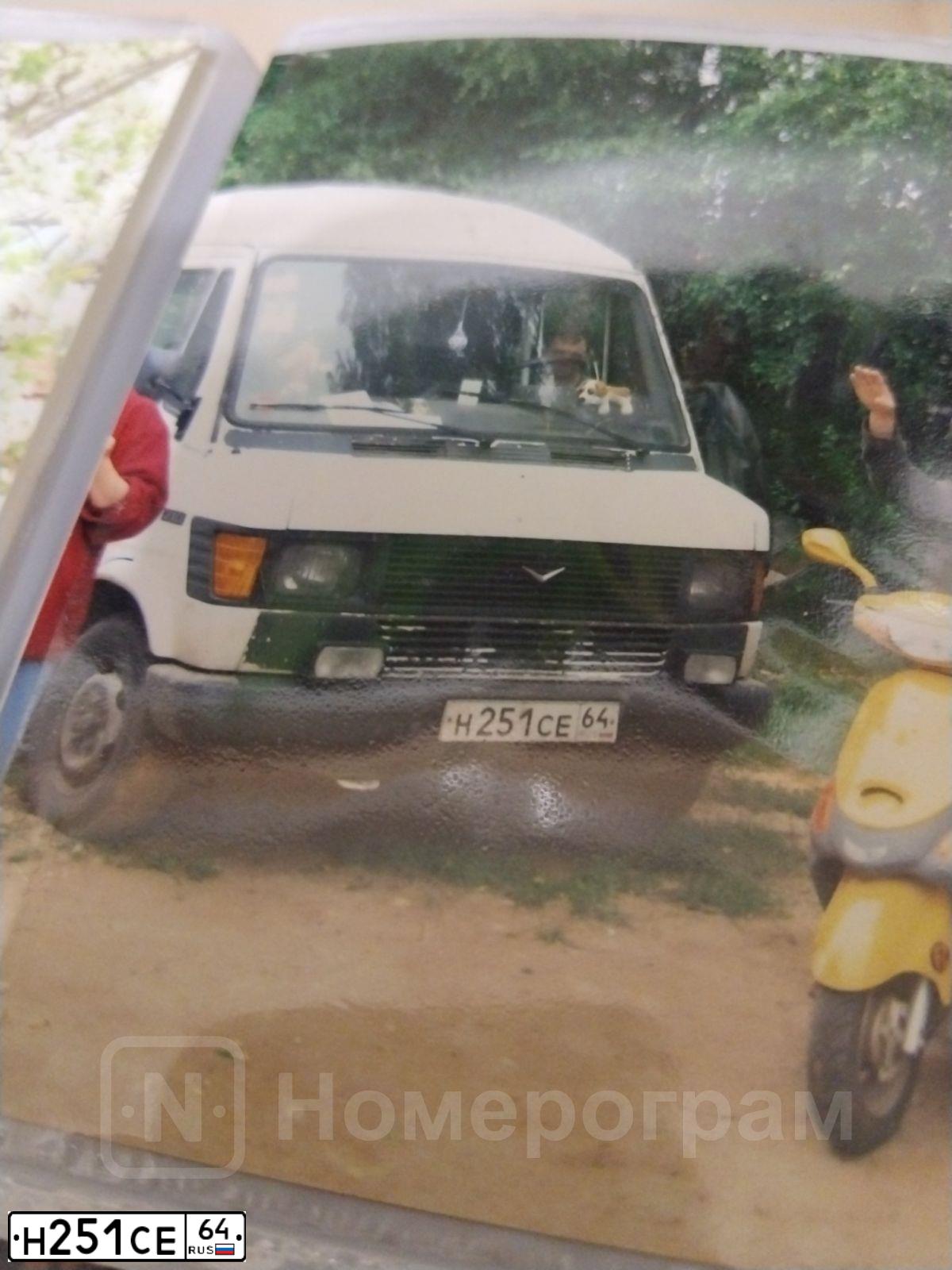 Фото автомобиля MERCEDES SPRINTER, 1989 — госномер У379ВВ116. Цвет: БЕЛЫЙ