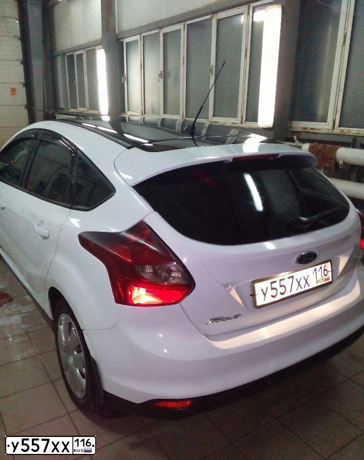 Фото автомобиля FORD FOCUS, 2012 — госномер С151ВС116. Цвет: БЕЛЫЙ