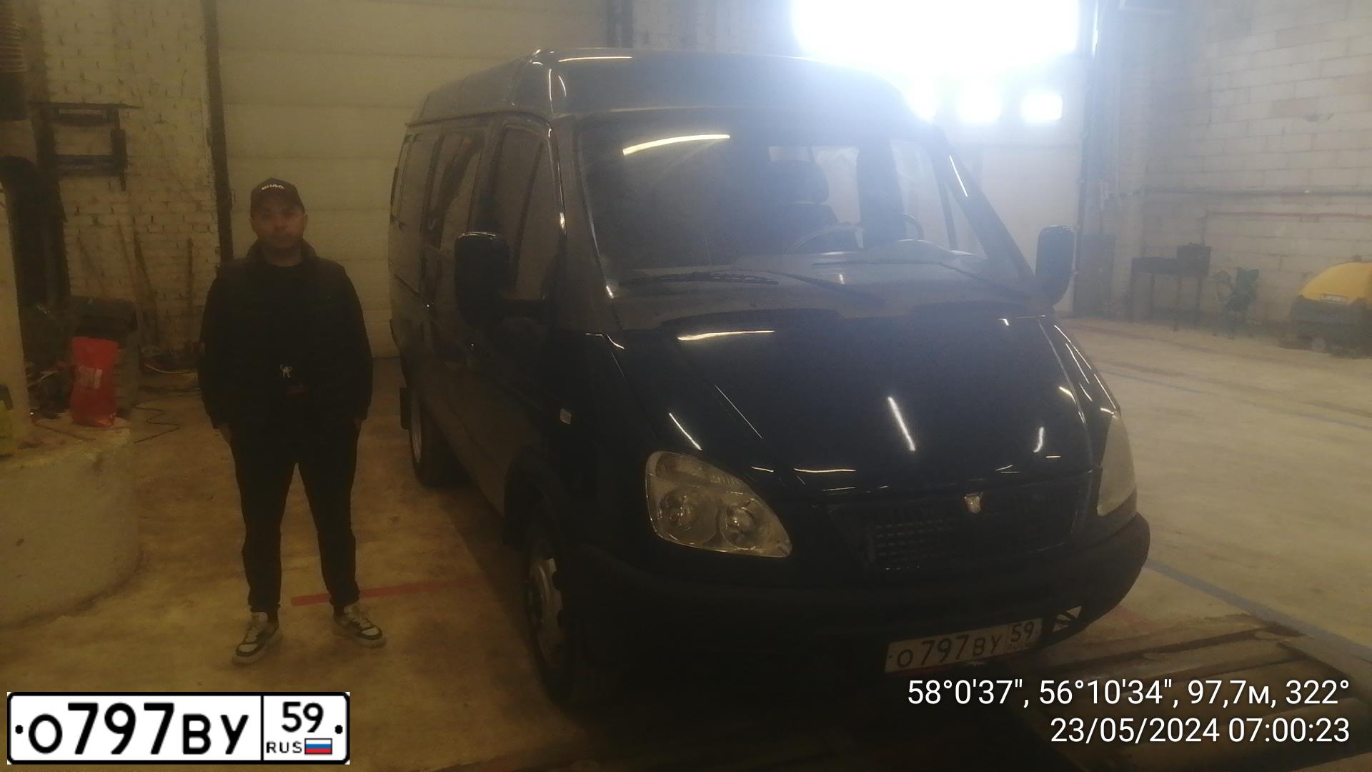 Фото автомобиля GAZ 2705 EL, 2005 — госномер Р519СМ159. Цвет: БАЛТИКА