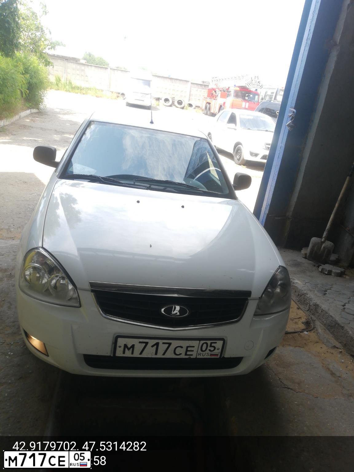 Фото автомобиля LADA 2170 PRIORA, 2013 — госномер М717СЕ05. Цвет: Белый