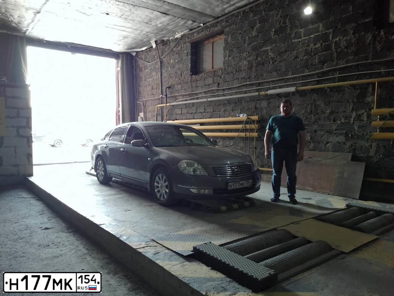 Фото автомобиля NISSAN TEANA, 2007 — госномер Н177МК154. Цвет: СЕРЫЙ