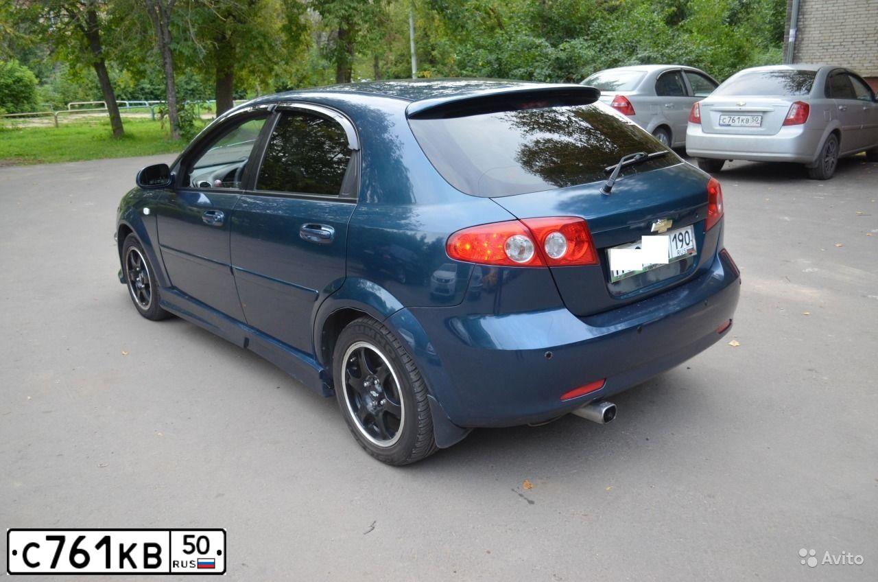 Фото автомобиля CHEVROLET LACETTI, 2009 — госномер С761КВ50. Цвет: СЕРЫЙ СВЕТЛЫЙ