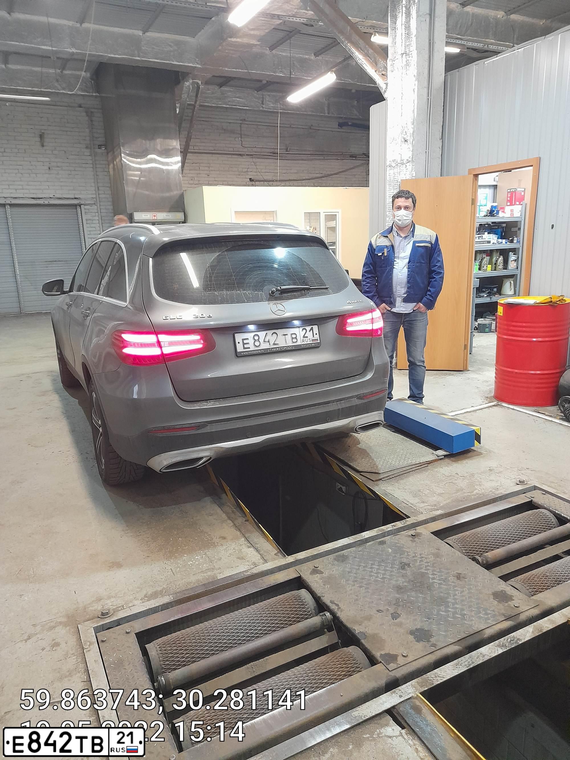 Фото автомобиля MERCEDES GLC-KLASSE, 2017 — госномер Т604КК39. Цвет: СЕРЫЙ