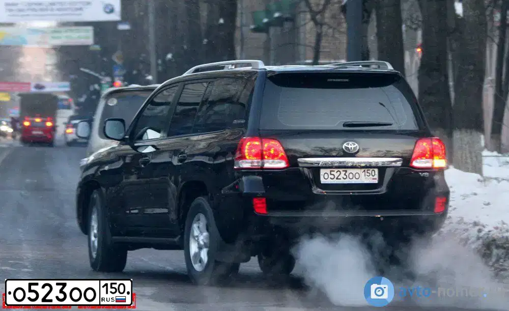 Фото автомобиля TOYOTA LANDCRUISER, 2014 — госномер М522ХН799. Цвет: ЧЕРНЫЙ
