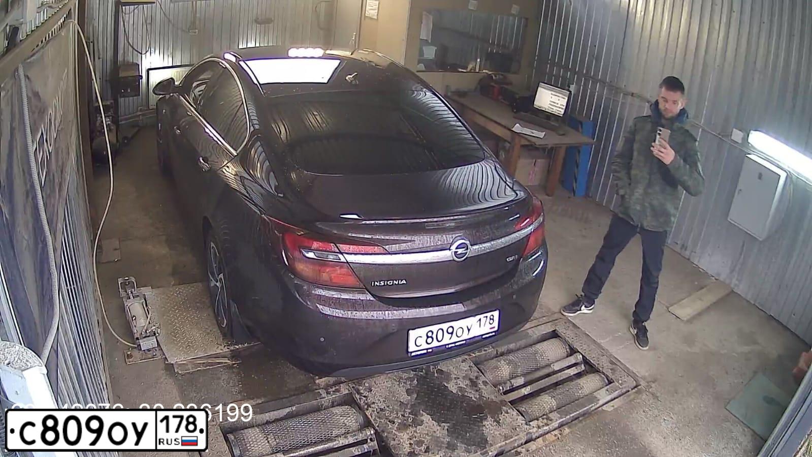 Фото автомобиля OPEL INSIGNIA, 2014 — госномер С809ОУ178. Цвет: Коричневый