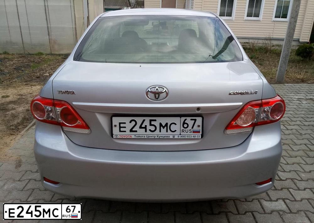 Фото автомобиля TOYOTA COROLLA, 2012 — госномер С884КЕ799. Цвет: серебристый