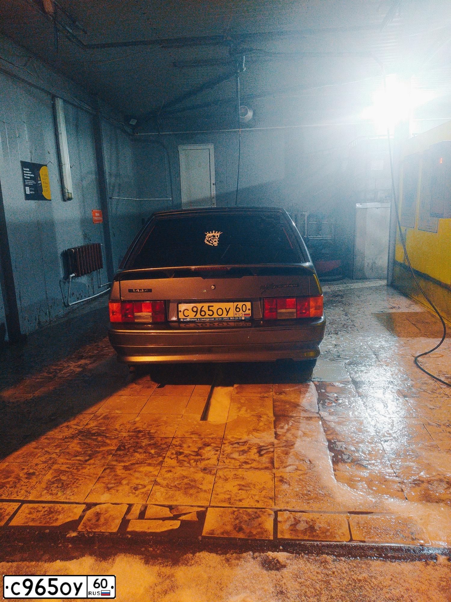 Фото автомобиля LADA 2114 SAMARA, 2008 — госномер А835РК777. Цвет: СЕРЫЙ