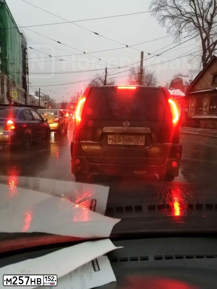 Фото автомобиля NISSAN X-TRAIL, 2013 — госномер М257НВ152