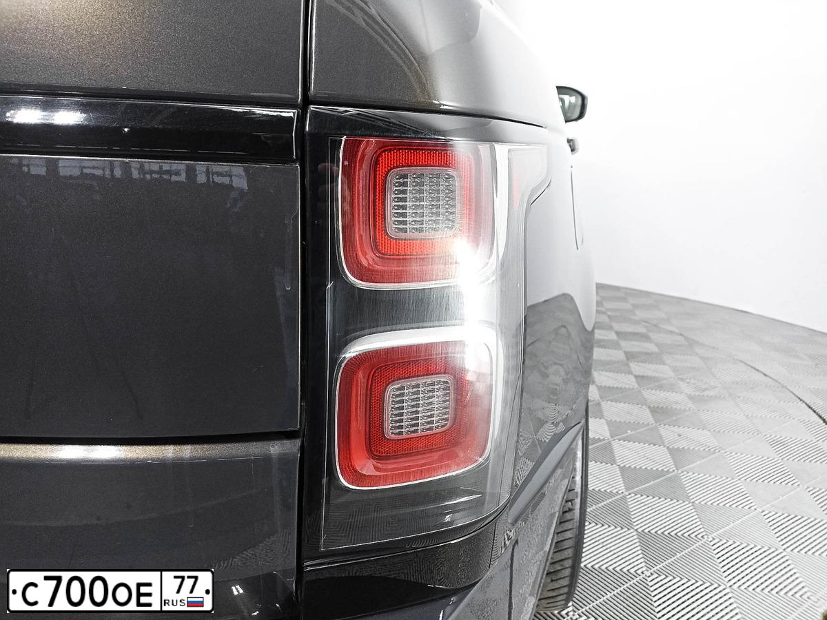 Фото автомобиля LANDROVER RANGE ROVER, 2013 — госномер С700ОЕ77. Цвет: Коричневый