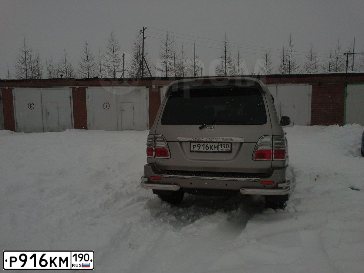 Фото автомобиля TOYOTA LANDCRUISER, 2005 — госномер В457СО89. Цвет: СЕРЫЙ