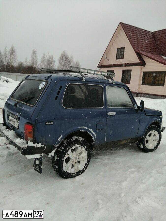 Фото автомобиля ВАЗ 21214, 2003 — госномер Х332АЕ550. Цвет: СИНИЙ