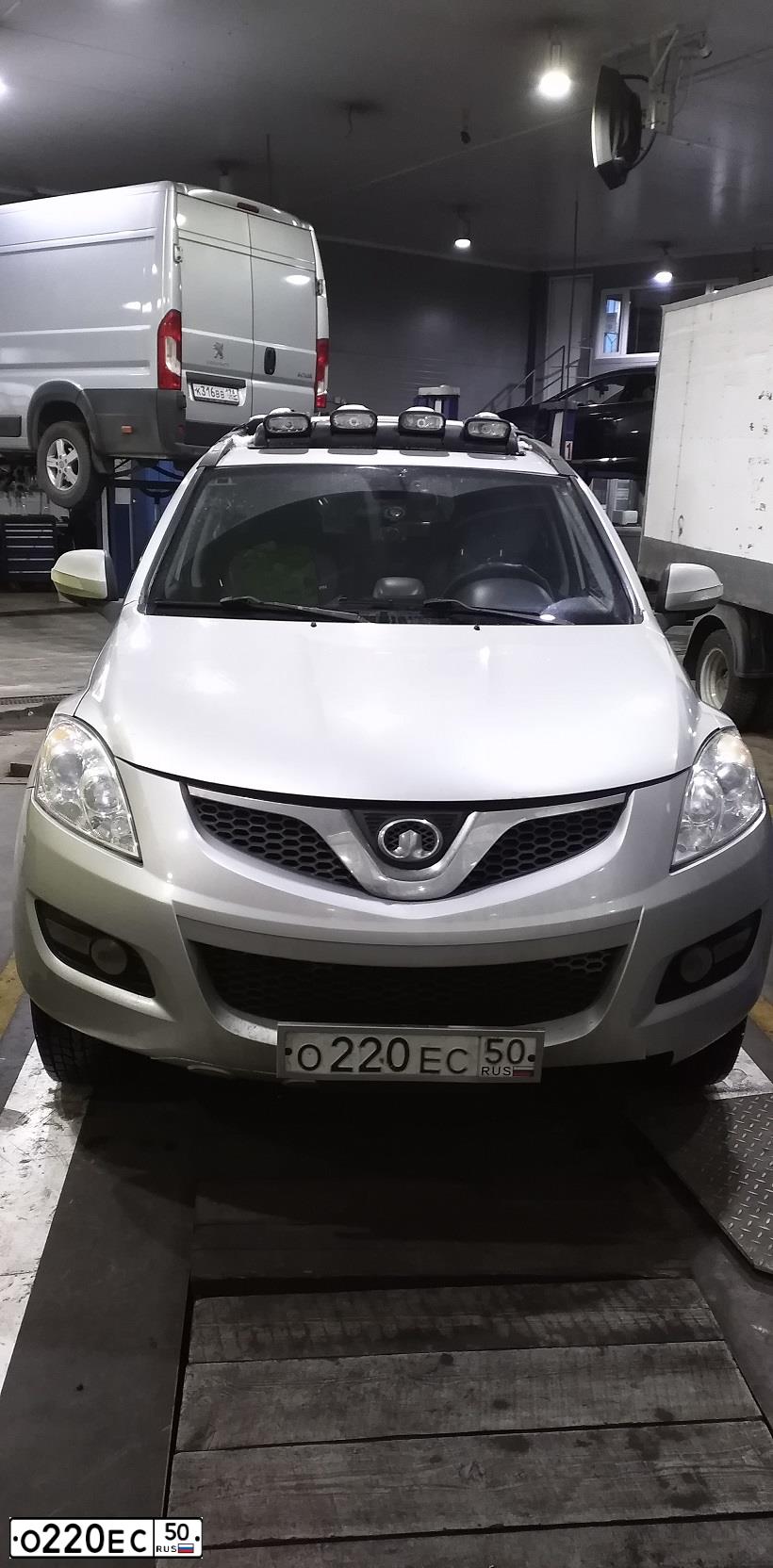 Фото автомобиля GREAT WALL H5, 2013 — госномер К818МВ136. Цвет: СВЕТЛО-СЕРЫЙ