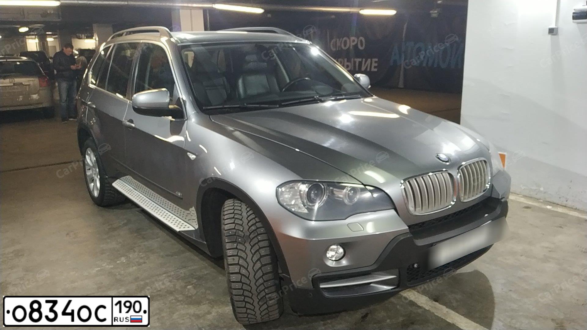 Фото автомобиля BMW X5, 2007 — госномер О043ТЕ29. Цвет: СЕРЫЙ