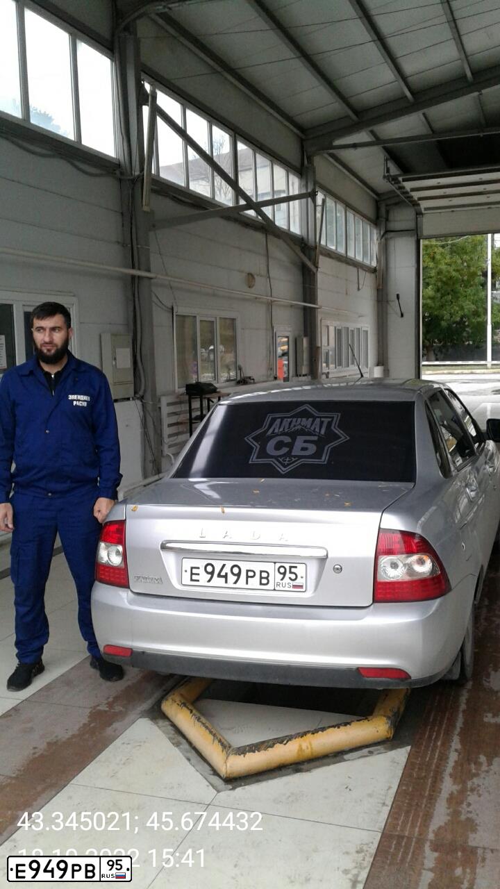 Фото автомобиля LADA 2170 PRIORA, 2013 — госномер А158СК123. Цвет: СВЕТЛО-СЕРЕБРИСТЫЙ МЕТАЛЛ