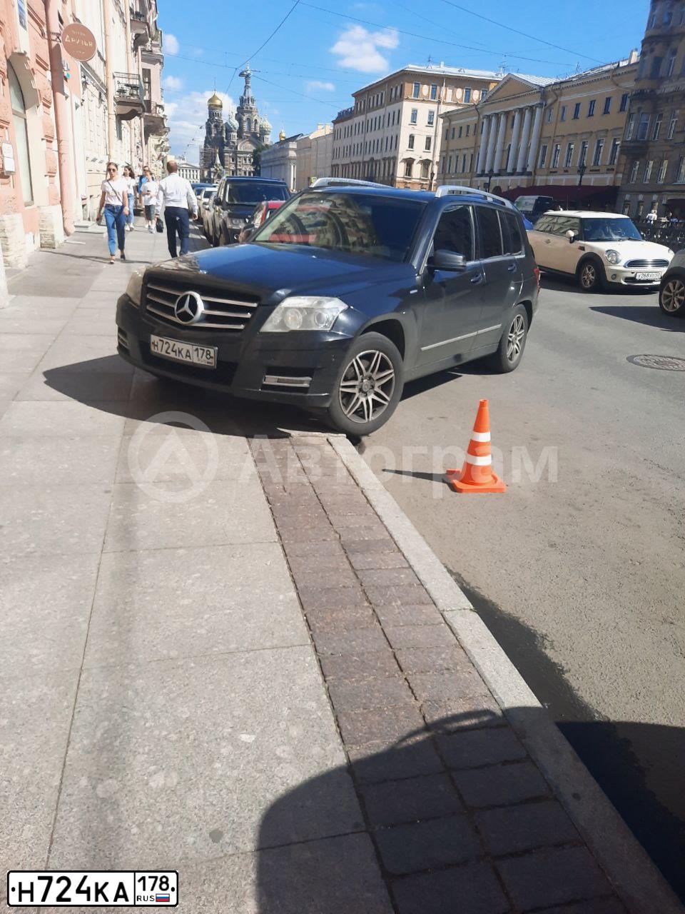 Фото автомобиля MERCEDES-BENZ GLK220, 2010 — госномер М070ХК35