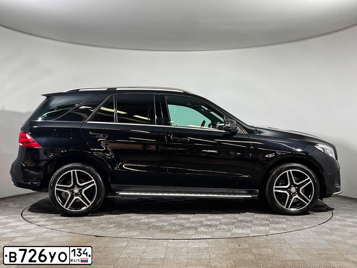 Фото автомобиля MERCEDES-BENZ GLE350, 2016 — госномер Р298ЕМ977. Цвет: ЧЕРНЫЙ