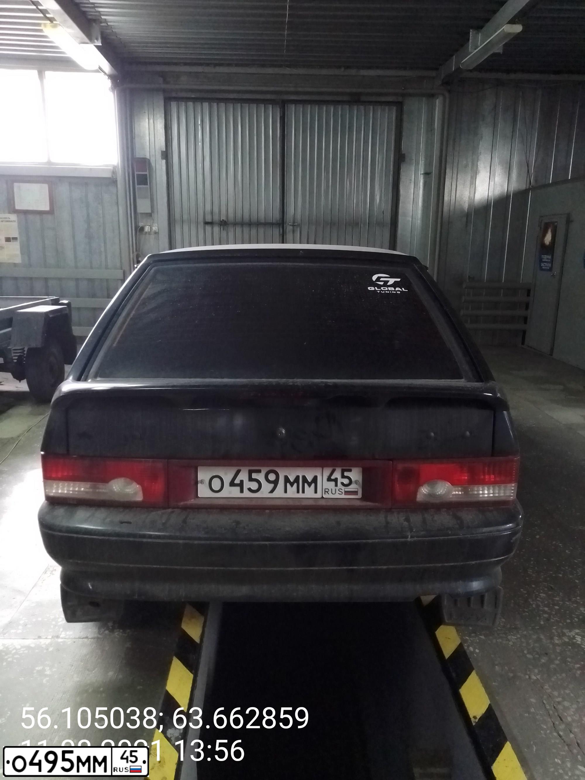 Фото автомобиля LADA 2113 SAMARA, 2008 — госномер Р843КС196. Цвет: ЧЕРНЫЙ