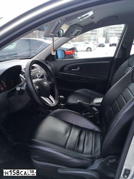 Фото автомобиля KIA CEE'D, 2010 — госномер С818ВС58. Цвет: Серебристый