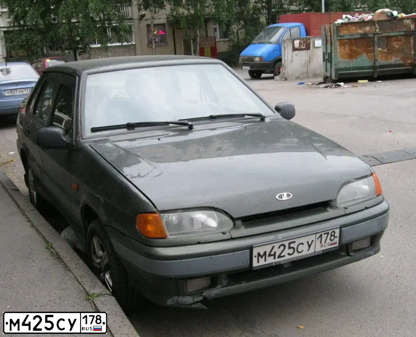 Фото автомобиля LADA 2115 SAMARA, 2004 — госномер Н706ХЕ125. Цвет: ЗОЛОТИСТЫЙ