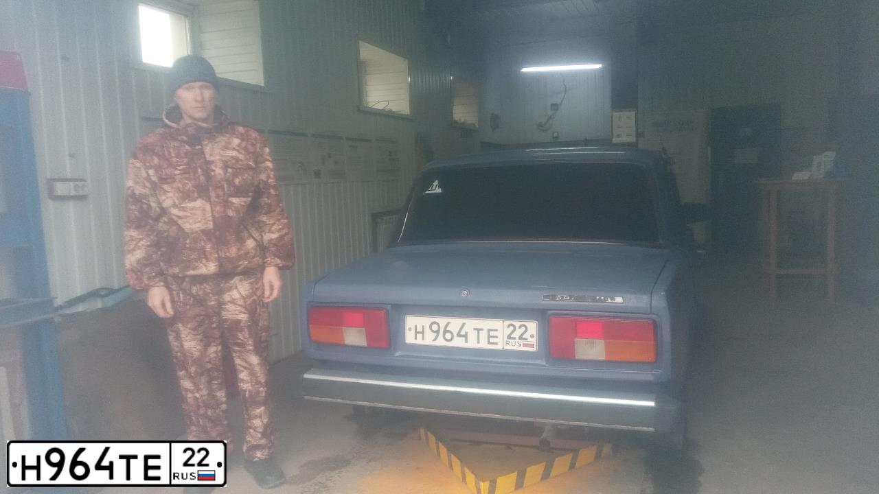 Фото автомобиля LADA 2105, 2008 — госномер К699СА122. Цвет: Темно-синий