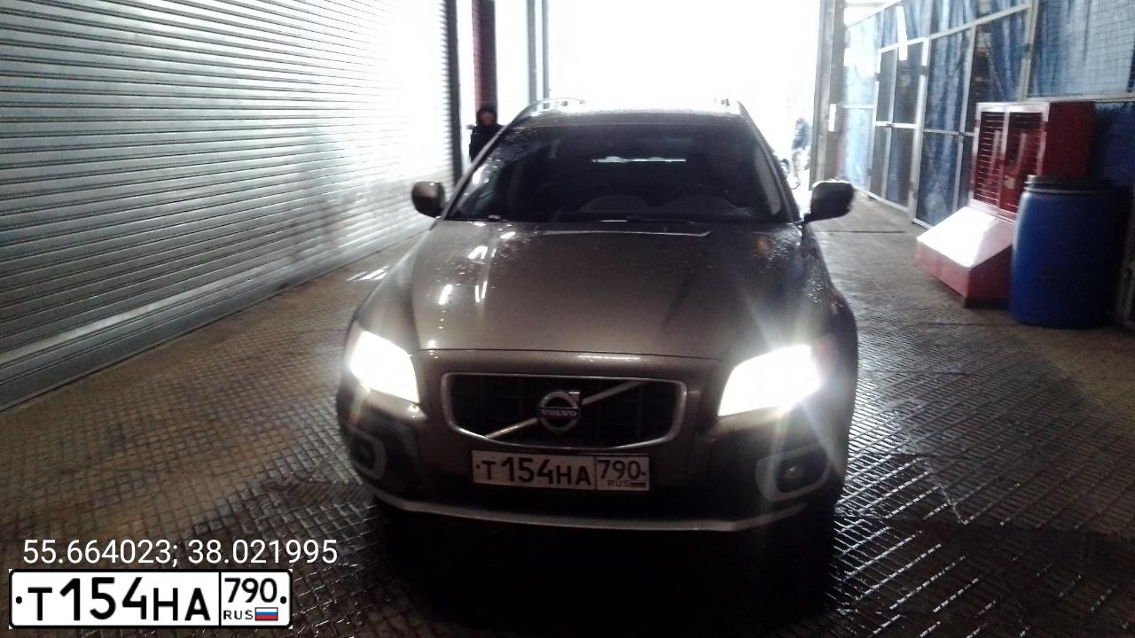 Фото автомобиля VOLVO XC70, 2012 — госномер Т154НА790. Цвет: Коричневый