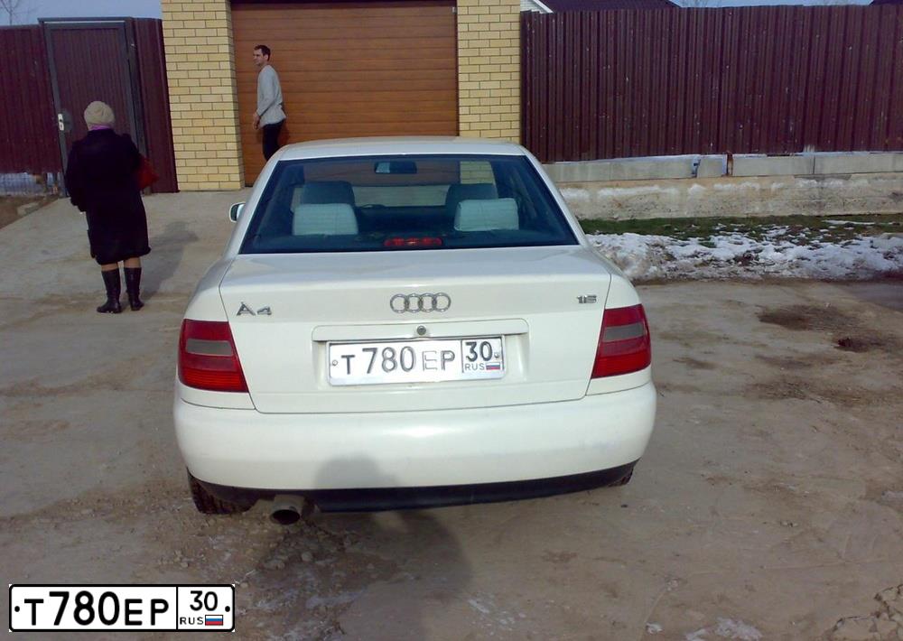 Фото автомобиля AUDI A4, 1998 — госномер А989АН30. Цвет: Белый