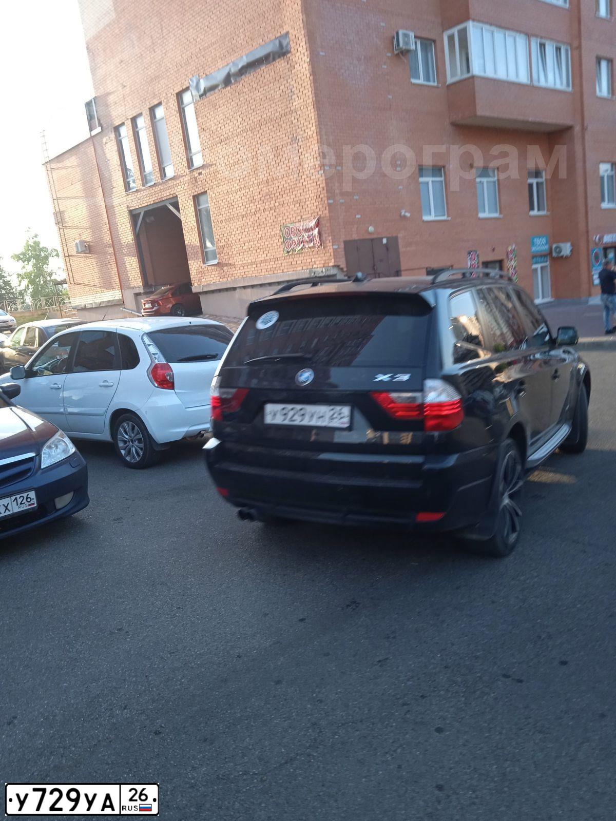 Фото автомобиля LADA 2113 SAMARA, 2012 — госномер У792УА26. Цвет: СВЕТЛО-СЕРЕБРИСТЫЙ МЕТАЛЛ