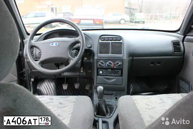 Фото автомобиля LADA 2112, 2006 — госномер К993АХ53. Цвет: СЕРЕБРИСТО-БЕЖЕВЫЙ