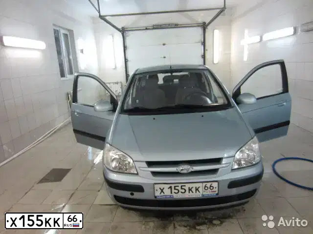 Фото автомобиля HYUNDAI GETZ, 2005 — госномер Х155КК66. Цвет: СВЕТЛО-ГОЛУБОЙ